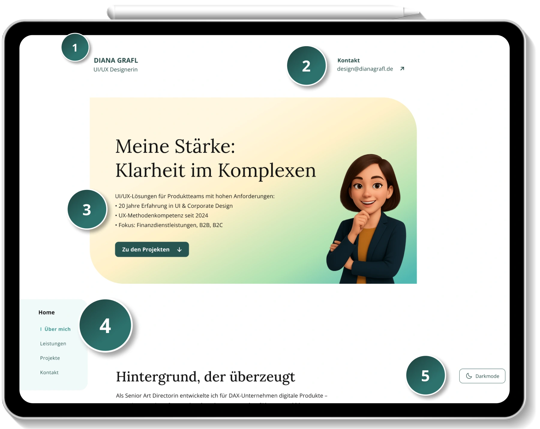 Tablet zeigt Startscreen der Portfolio-Website